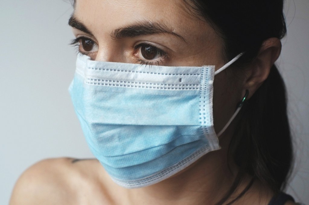Adient podaril zaščitne maske lokalnim prodajalcem