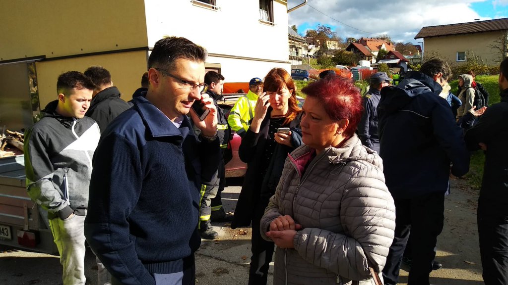 Drava pod kontrolo, obisk premierja Šarca