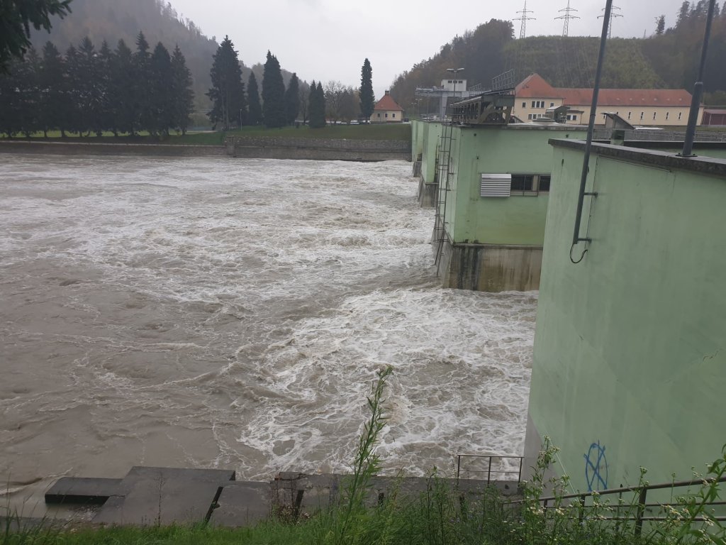 Regiski center za obveščanje izdal nujno opozorilo 
