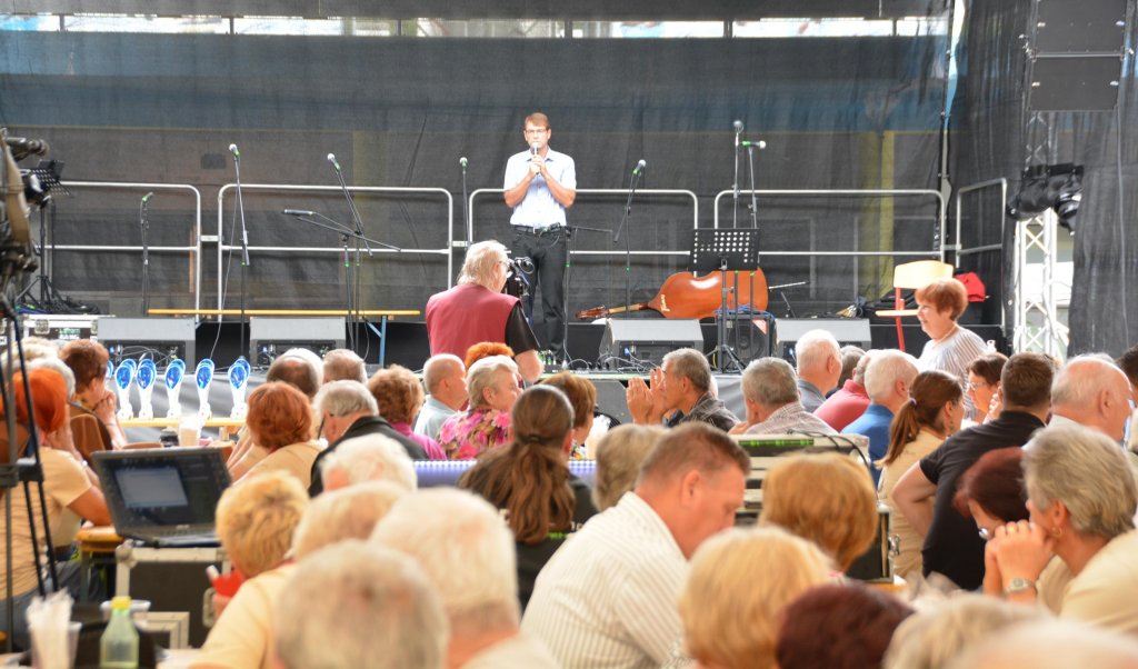 600 upokojenk in upokojencev na tradicionalnem srečanju z županom