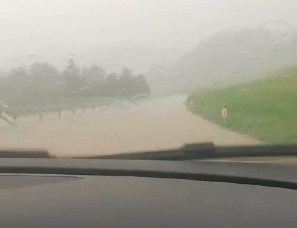 Cesta Dravograd - Maribor na več mestih poplavljena