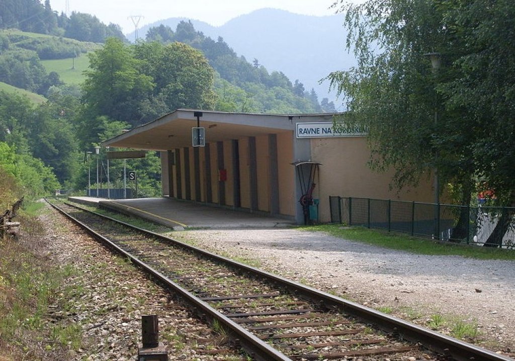 Končana nova železniška postaja