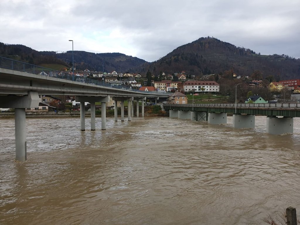 Opozorilo za nevarnost še velja, razmere stabilne